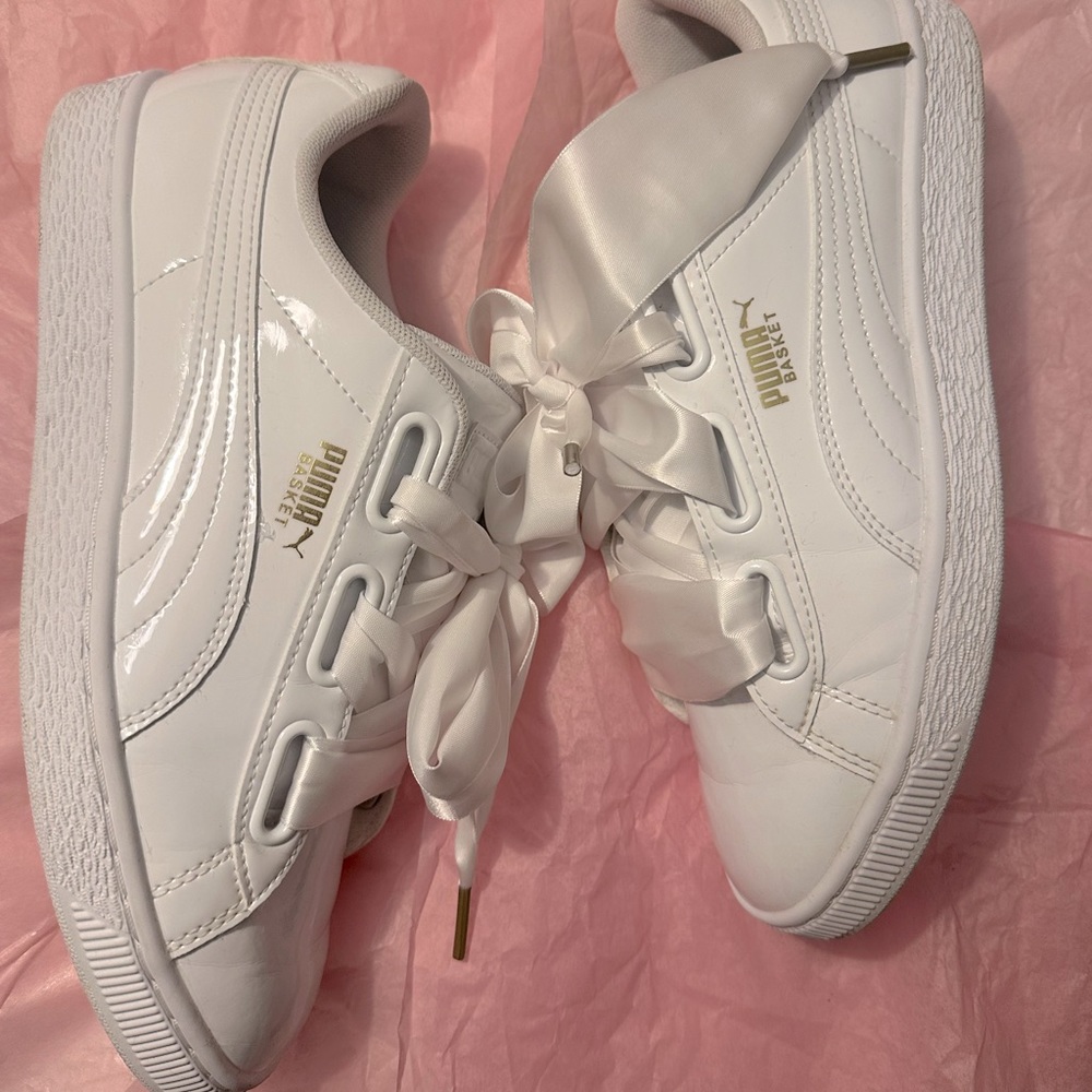Puma basket heart patent women’s white size 8